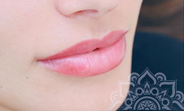 Elcsábultál az ajaktetoválások láttán? Akkor ezt olvasd el! 